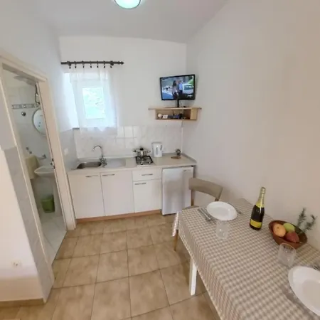 Apartman Cozy And Practical In Avonija